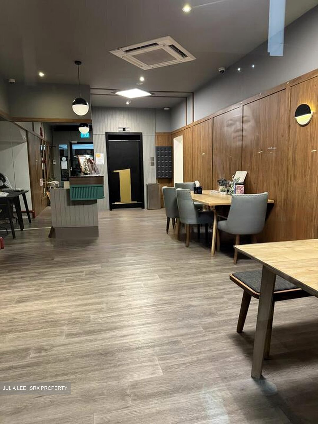 Centra Residence (D14), Retail #457289711